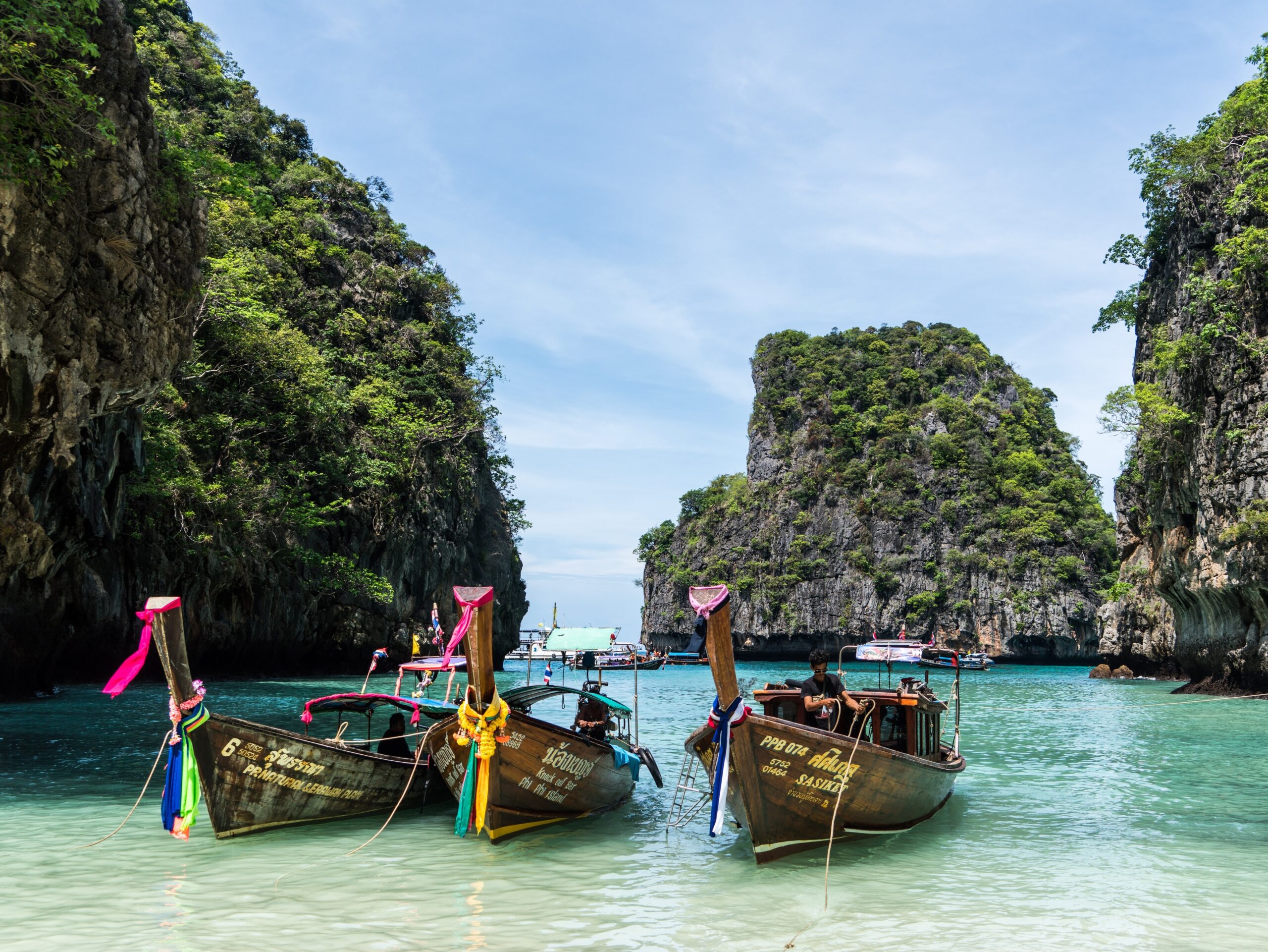 Thailand Travel Guide: A guide for first-timers to visit the Land of Smiles
